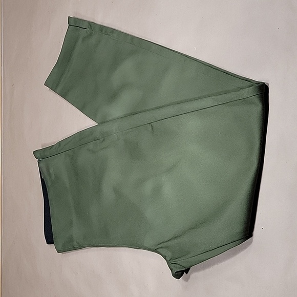 Old Navy, Size 8 High Rise Skinny WOW Pant, "In the Weeds" Color, Excellent Cond - Picture 5 of 14